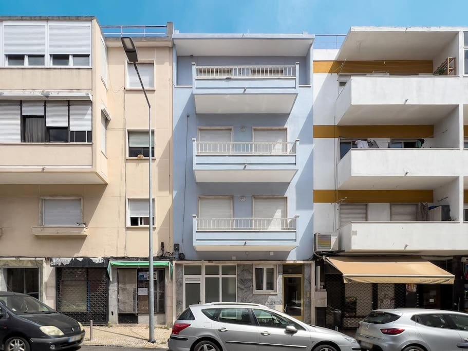 Olaias Lisbon 2 Bed Near Metro 2 Lisboa Exterior foto