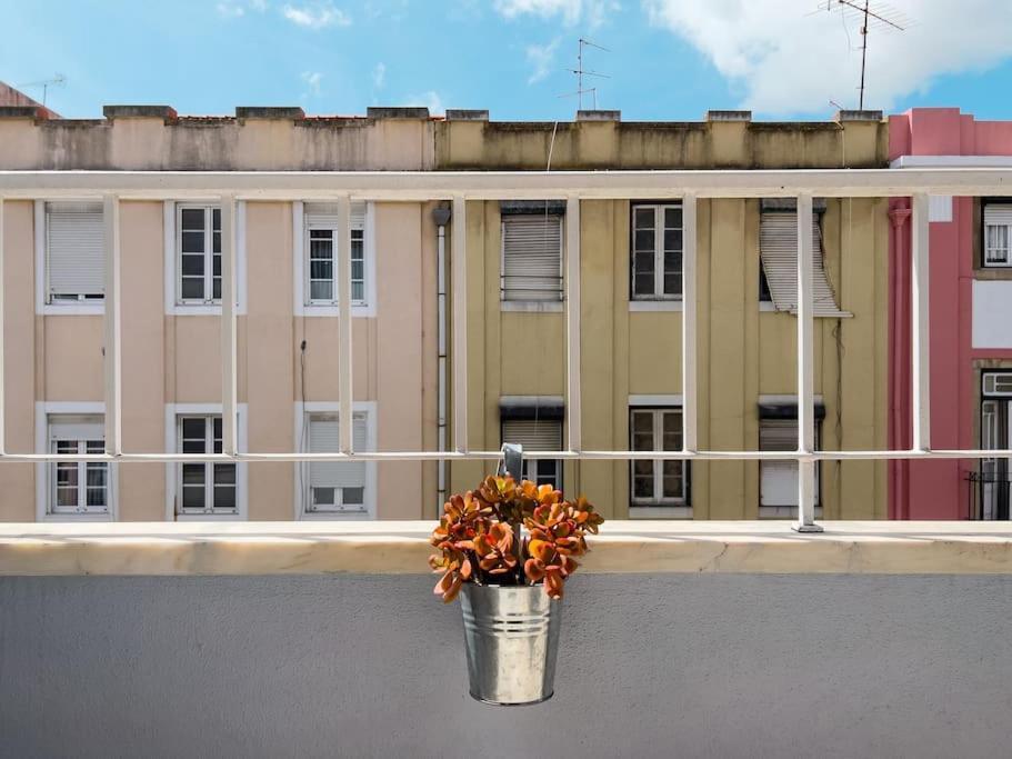 Olaias Lisbon 2 Bed Near Metro 2 Lisboa Exterior foto